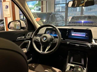 BMW X1 2023 sDrive25Li X Design Suit interior photo 11