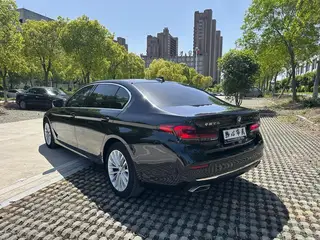 BMW 5 Series 2022 Segundo cambio 525Li Traje de lujo exterior foto 8 BMW 5 Series 2022 Segundo cambio 525Li Traje de lujo exterior foto 8