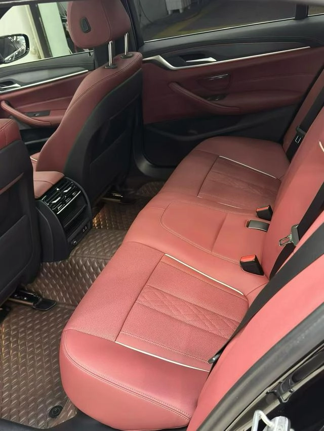 BMW 5 Series 2022 Second change 530Li Leading Type M Sports suit interior photo 6 BMW 5 Series 2022 Second change 530Li Leading Type M Sports suit interior photo 6