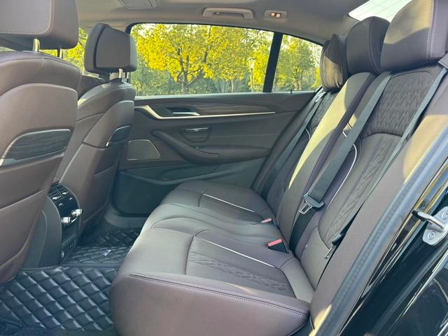 BMW 5 Series 2021 530Li Premium Class Luxury Set exterior photo 7