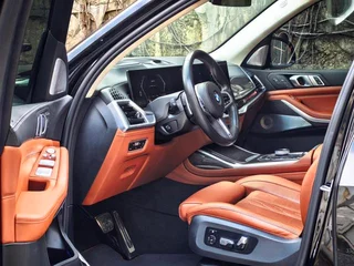 BMW X7 2023 xDrive M60i exterior photo 4