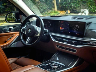 BMW X7 2023 xDrive M60i interior photo 11