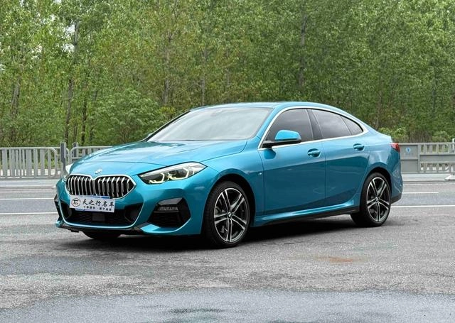 BMW 2 Series 2021 225i Coupé à quatre portes M Ensemble de sport extérieur photo 1 BMW 2 Series 2021 225i Coupé à quatre portes M Ensemble de sport extérieur photo 1