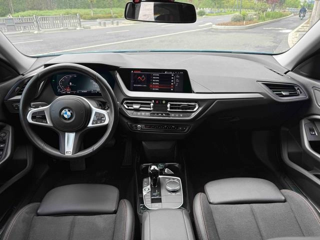 BMW 2 Series 2021 225i Coupé à quatre portes M Ensemble de sport extérieur photo 5 BMW 2 Series 2021 225i Coupé à quatre portes M Ensemble de sport extérieur photo 5