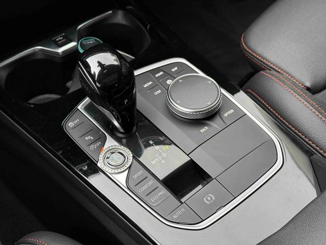 BMW 2 Series 2021 225i Coupé à quatre portes M Ensemble de sport intérieur photo 9 BMW 2 Series 2021 225i Coupé à quatre portes M Ensemble de sport intérieur photo 9