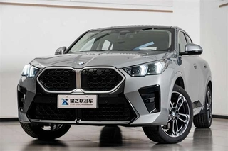 BMW X2 2024 sDrive25i M Conjunto deportivo exterior foto 3 BMW X2 2024 sDrive25i M Conjunto deportivo exterior foto 3