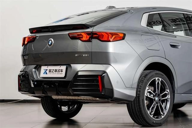 BMW X2 2024 sDrive25i M Conjunto deportivo exterior foto 8 BMW X2 2024 sDrive25i M Conjunto deportivo exterior foto 8