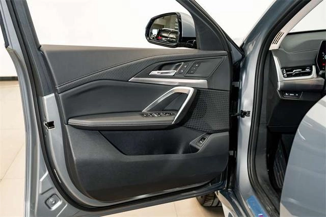 BMW X2 2024 sDrive25i M Conjunto deportivo interior foto 17 BMW X2 2024 sDrive25i M Conjunto deportivo interior foto 17