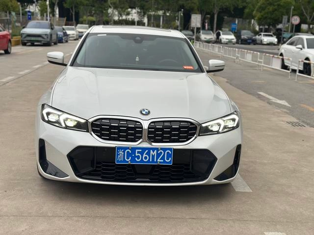 BMW 3 Series 2025 325Li M Sports suit exterior photo 2