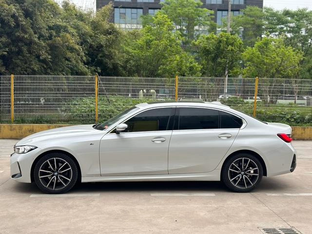 BMW 3 Series 2025 325Li M Sports suit exterior photo 5