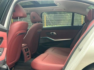 BMW 3 Series 2025 325Li M Sports suit interior photo 12