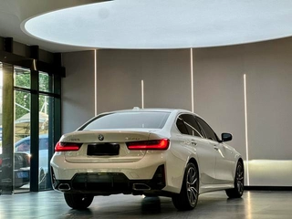 BMW 3 Series 2023 325Li M Conjunto deportivo exterior foto 6 BMW 3 Series 2023 325Li M Conjunto deportivo exterior foto 6