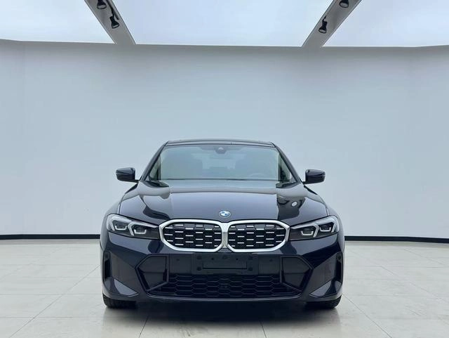 BMW 3 Series 2023 325Li M Sports suit exterior photo 2
