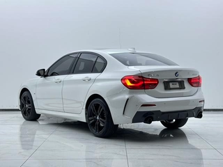 BMW 1 Series 2021 Restyling 125i M Sports Obsidian Night Edition interior photo 9