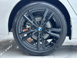 BMW 1 Series 2021 Restyling 125i M Sports Obsidian Night Edition interior photo 12