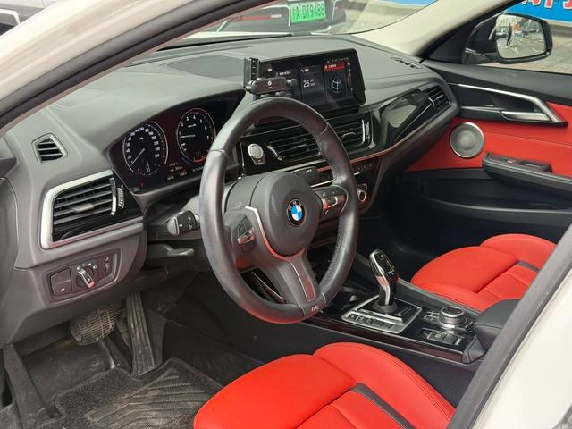BMW 1 Series 2021 Restyling 125i M Sports Obsidian Night Edition exterior photo 8