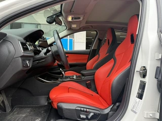 BMW 1 Series 2021 Restyling 125i M Sports Obsidian Night Edition interior photo 10