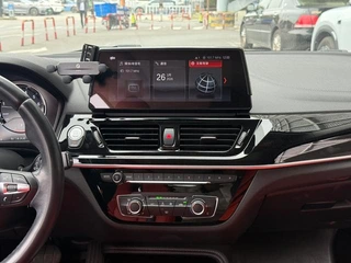 BMW 1 Series 2021 Restyling 125i M Sports Obsidian Night Edition interior photo 16