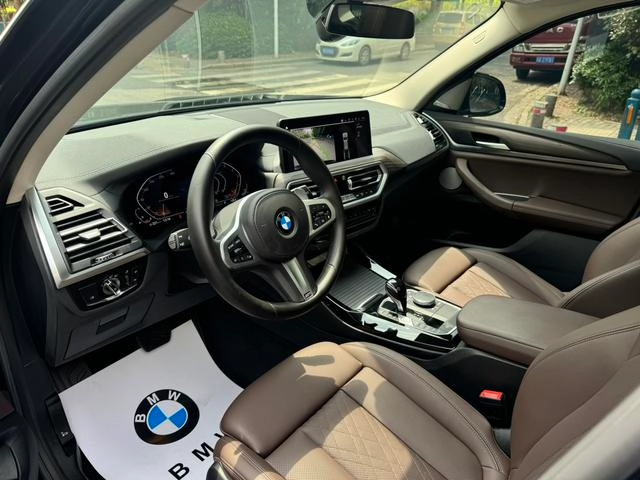 BMW X3 2022 xDrive30i Líder M Traje de noche Yao interior foto 9