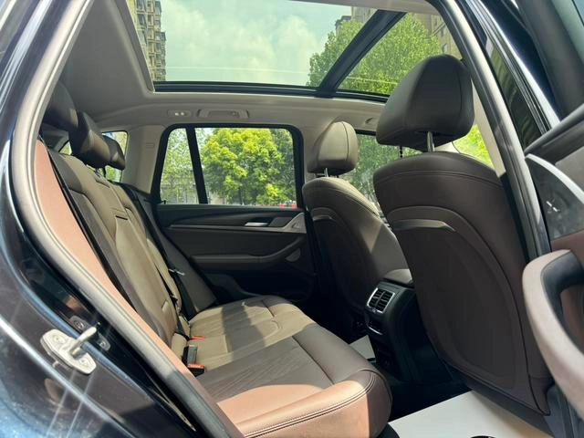 BMW X3 2022 xDrive30i Líder M Traje de noche Yao interior foto 12