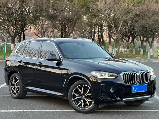 BMW X3 2022 xDrive25i M Conjunto deportivo exterior foto 3