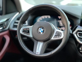 BMW X3 2022 xDrive25i M Conjunto deportivo interior foto 9