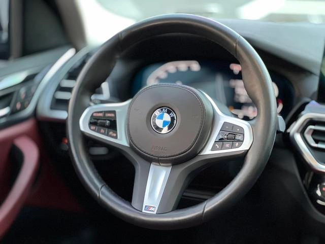BMW X3 2022 xDrive25i M Conjunto deportivo interior foto 9