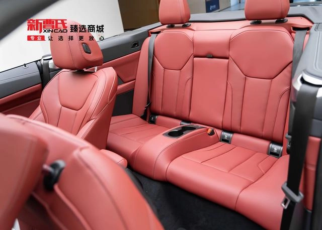 BMW 4 Series 2023 425i Cabriolet M Set de nuit de sport intérieur photo 13