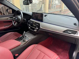 BMW 5 Series 2023 530Li Leading Type M Sports suit interior photo 11 BMW 5 Series 2023 530Li Leading Type M Sports suit interior photo 11