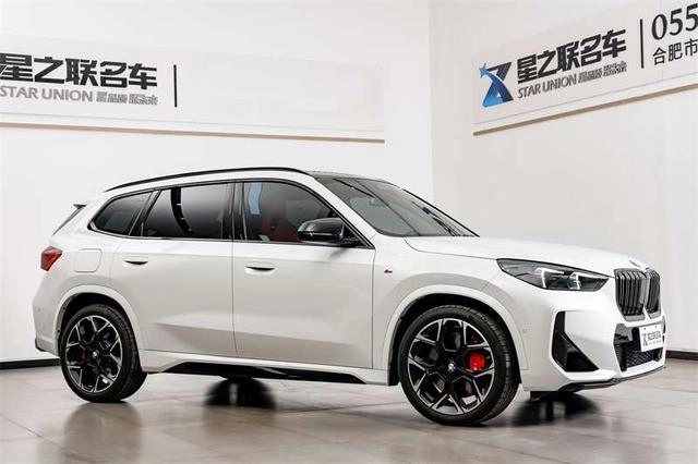 BMW X1 2024 M35Li extérieur photo 6