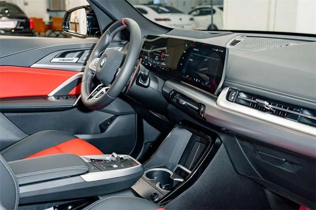 BMW X1 2024 M35Li intérieur photo 19