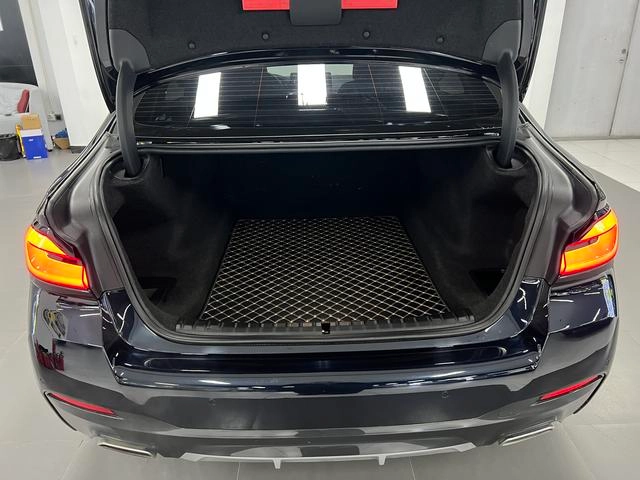 BMW 5 Series 2021 Restyling 530Li Leading Type M Sports suit interior photo 14