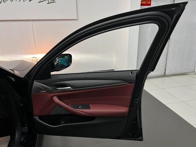 BMW 5 Series 2021 Restyling 530Li Leading Type M Sports suit interior photo 18