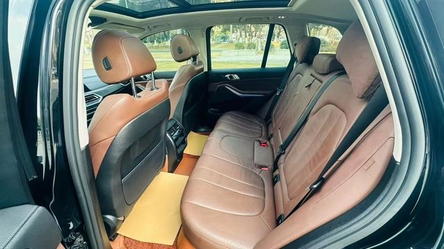 BMW X5 2021 xDrive30i M Sports suit interior photo 6