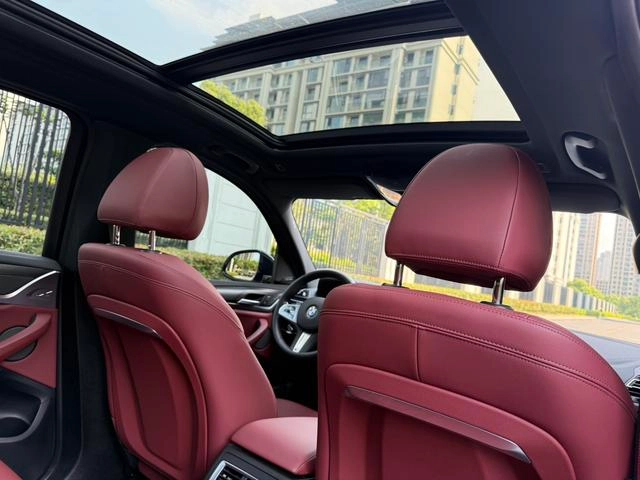 BMW X3 2022 Restyling xDrive30i Premium Class M Obsidian Night Suit interior photo 16