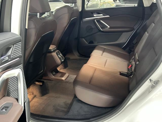 BMW X1 2023 sDrive25Li M Sports suit interior photo 11