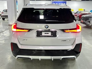 BMW X1 2023 sDrive25Li M Sports suit interior photo 17