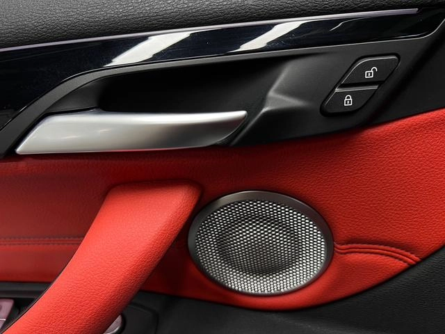 BMW X2 2021 Restyling sDrive25i M Sports suit interior photo 18