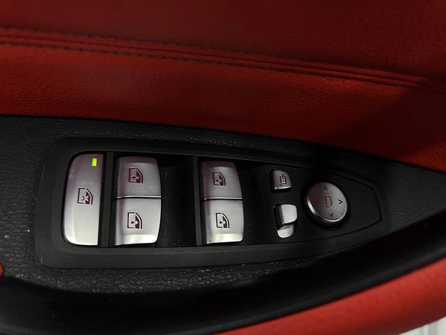 BMW X2 2021 Restyling sDrive25i M Sports suit interior photo 19