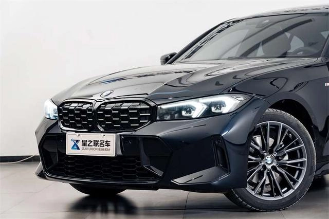 BMW 3 Series 2023 325i M Sports Night Suit exterior photo 3