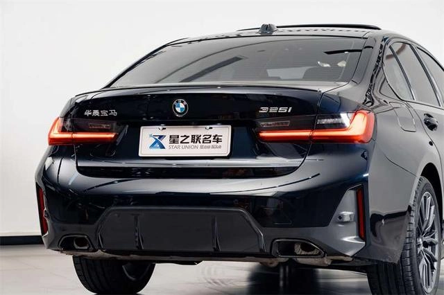BMW 3 Series 2023 325i M Sports Night Suit exterior photo 8