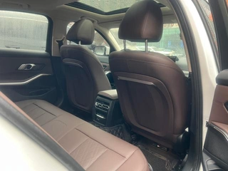 BMW 3 Series 2023 325i M Sports suit interior photo 7