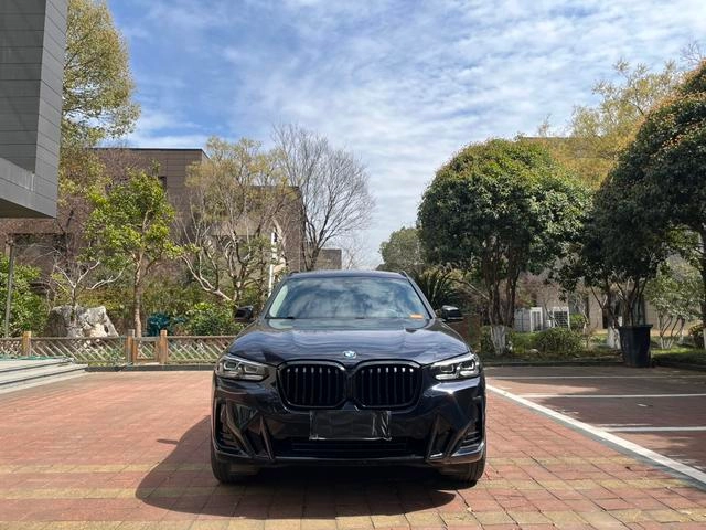 BMW X3 2022 Segundo cambio xDrive30i Líder M Traje de noche Yao exterior foto 2 BMW X3 2022 Segundo cambio xDrive30i Líder M Traje de noche Yao exterior foto 2