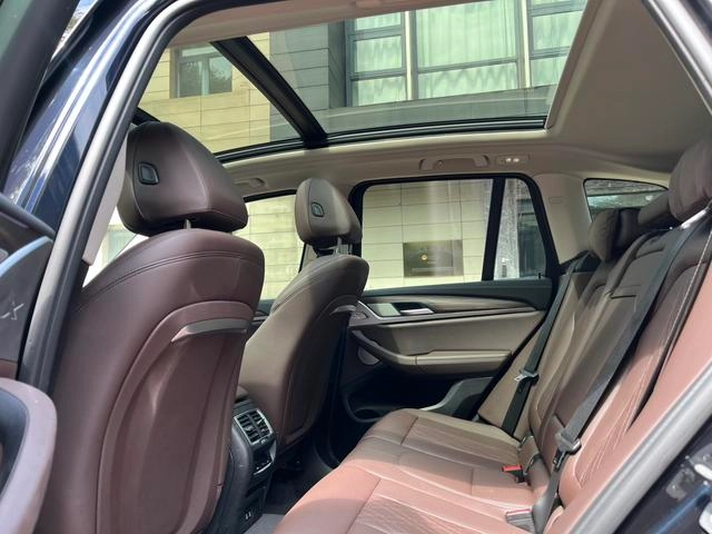 BMW X3 2022 Segundo cambio xDrive30i Líder M Traje de noche Yao interior foto 10 BMW X3 2022 Segundo cambio xDrive30i Líder M Traje de noche Yao interior foto 10