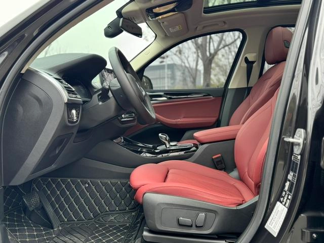 BMW X3 2022 Mise à jour xDrive25i M Ensemble de sport extérieur photo 5