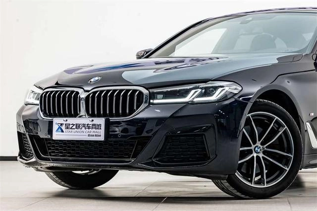 BMW 5 Series 2022 Вторичная модификация 525Li M Спортивный костюм экстерьер фото 2