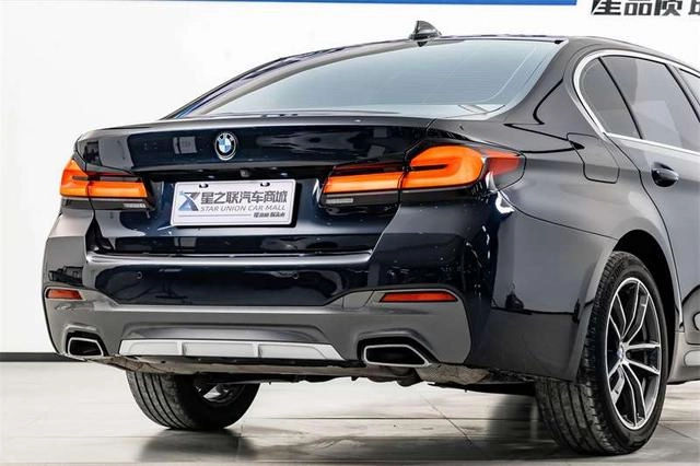 BMW 5 Series 2022 Вторичная модификация 525Li M Спортивный костюм экстерьер фото 7