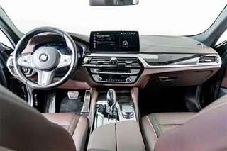BMW 5 Series 2022 Вторичная модификация 525Li M Спортивный костюм интерьер фото 12