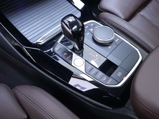 BMW X3 2022 xDrive30i Leading Type M Obsidian Night Suit interior photo 13