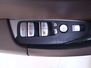 BMW X3 2022 xDrive30i Leading Type M Obsidian Night Suit interior photo 18